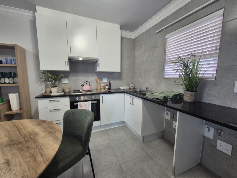 To Let 3 Bedroom Property for Rent in Stellendale Western Cape